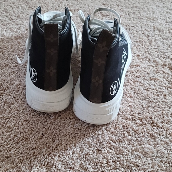 Louis Vuitton Sneakers size 40 - Picture 3 of 6